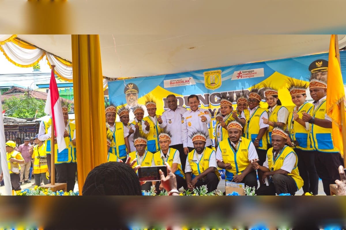 Walikota Jayapura Melaunching Pelayanan Administrasi Kependudukan di Kelurahan